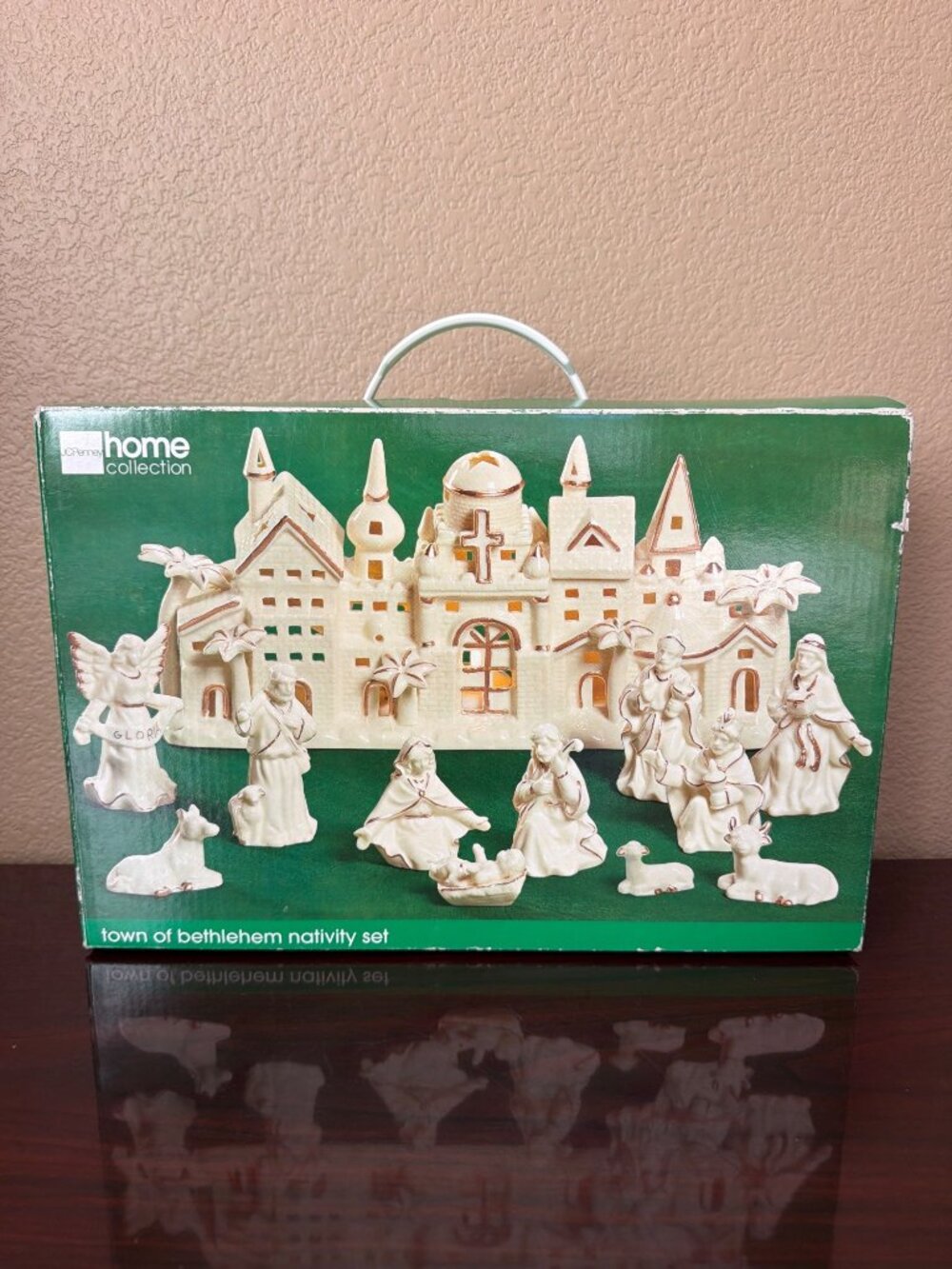 2005 JCPenney Town of Bethlehem Porcelain Nativity Set 12 Piece Gold - Picture 14 of 16